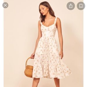 Reformation Dolci dress in Mildred size 4 NWT